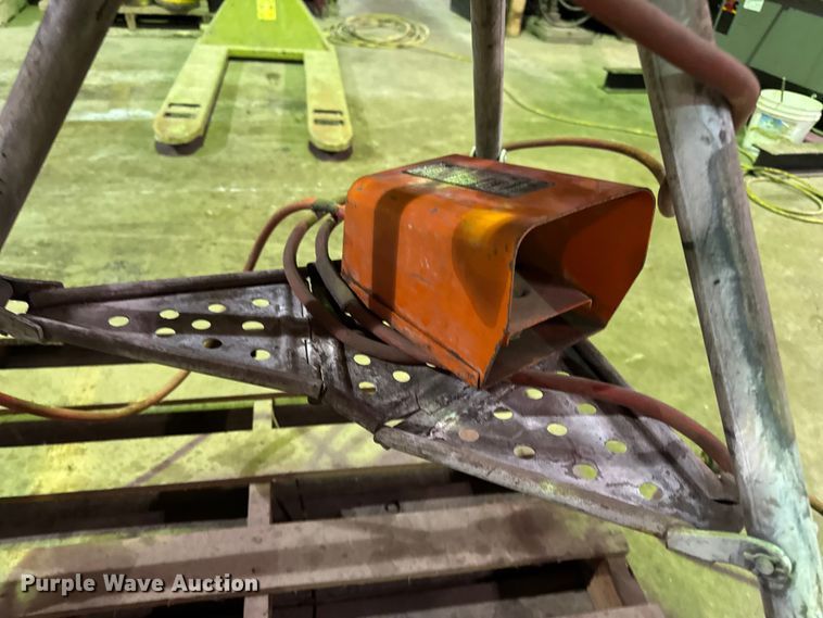 image for item EN0604 (2) roll groovers