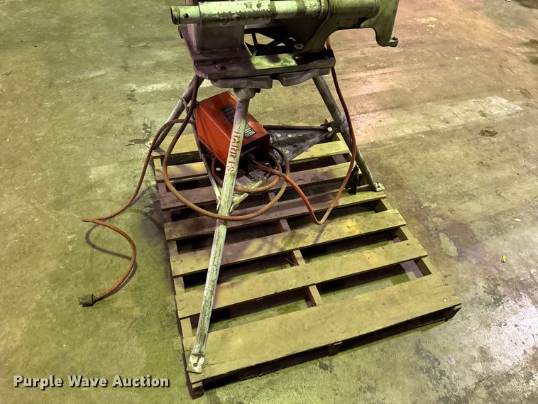 image for item EN0604 (2) roll groovers