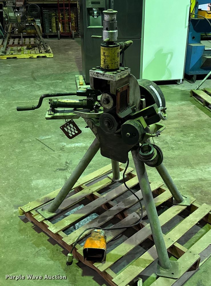 image for item EN0605 Victaulic VE-416-FSD roll groover