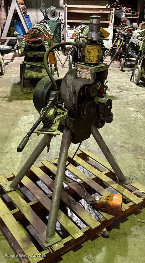 image for item EN0605 Victaulic VE-416-FSD roll groover