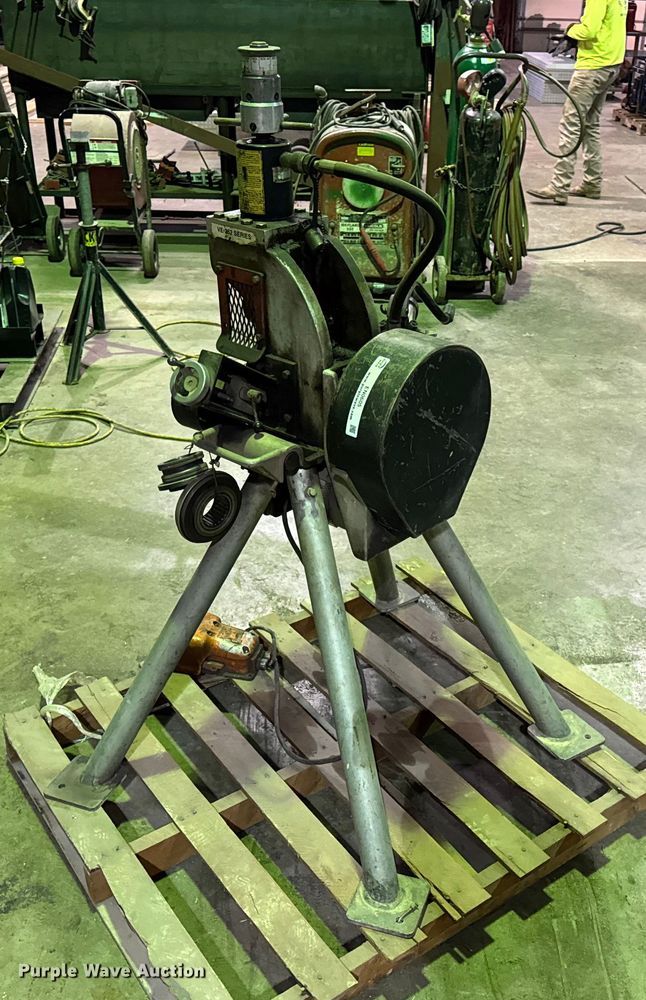 image for item EN0605 Victaulic VE-416-FSD roll groover