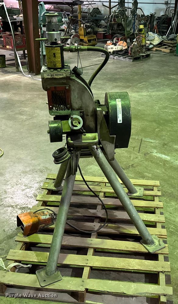 image for item EN0605 Victaulic VE-416-FSD roll groover