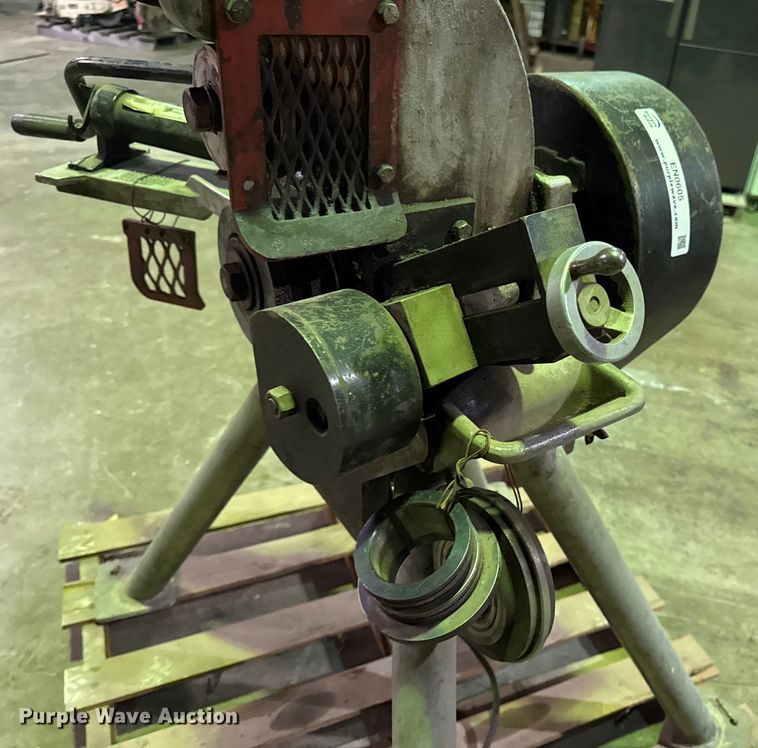 image for item EN0605 Victaulic VE-416-FSD roll groover