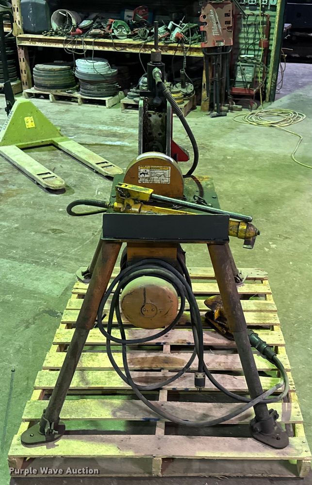 image for item EN0606 Victaulic Vic-Easy 250 FSD roll groover