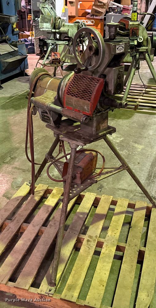 image for item EN0607 (2) roll groovers