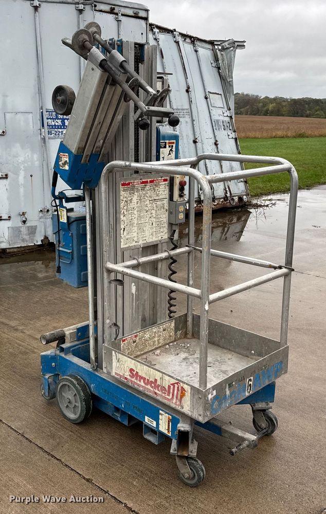 image for item EN0608 Genie AWP-24 vertical lift