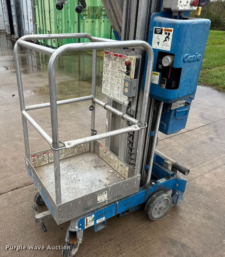 image for item EN0608 Genie AWP-24 vertical lift