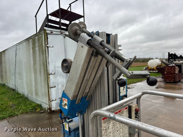 image for item EN0608 Genie AWP-24 vertical lift