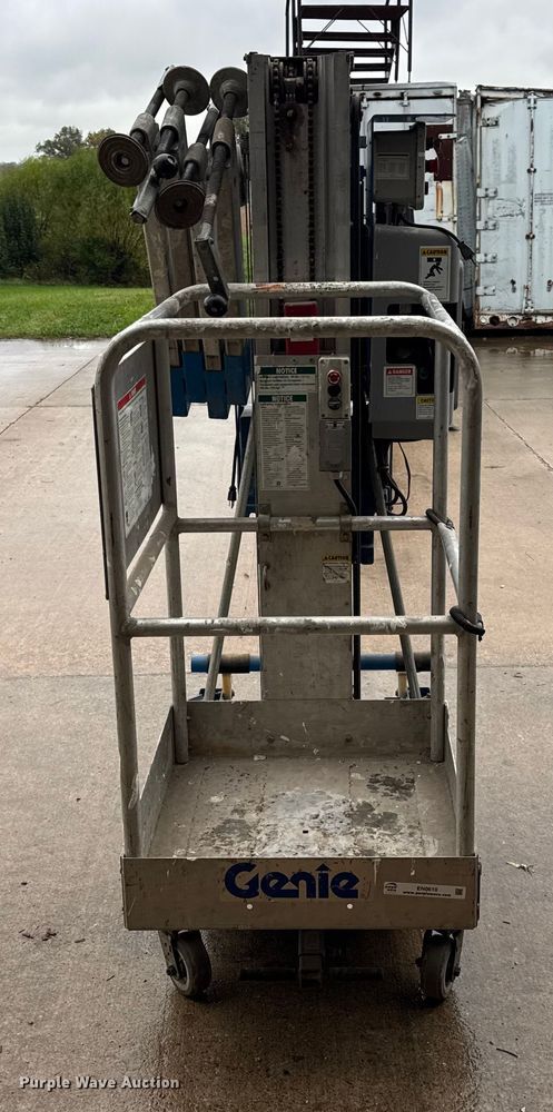 image for item EN0610 Genie AWP-30S vertical lift