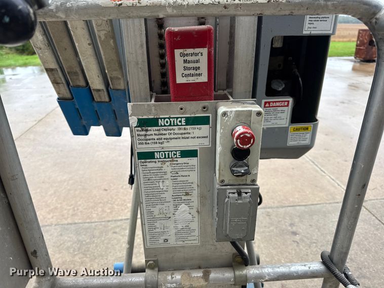 image for item EN0610 Genie AWP-30S vertical lift