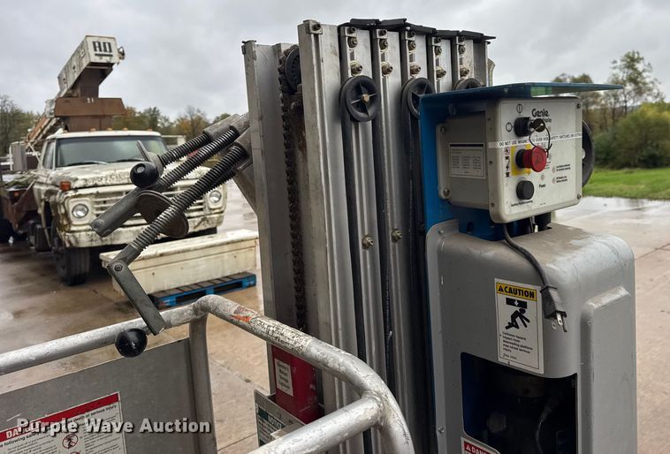 image for item EN0610 Genie AWP-30S vertical lift