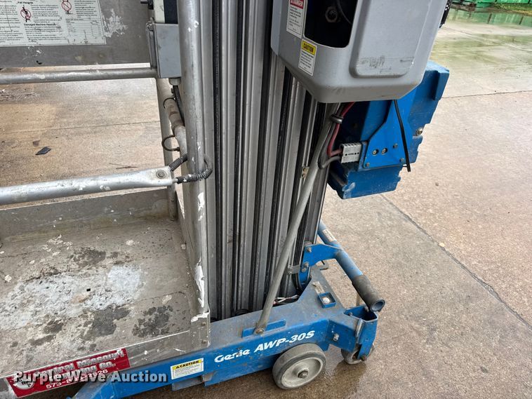 image for item EN0610 Genie AWP-30S vertical lift