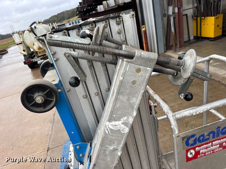 image for item EN0610 Genie AWP-30S vertical lift