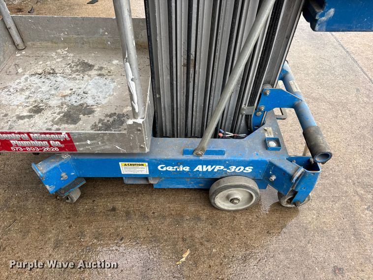 image for item EN0610 Genie AWP-30S vertical lift