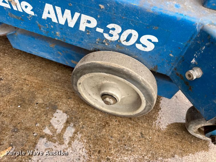 image for item EN0610 Genie AWP-30S vertical lift