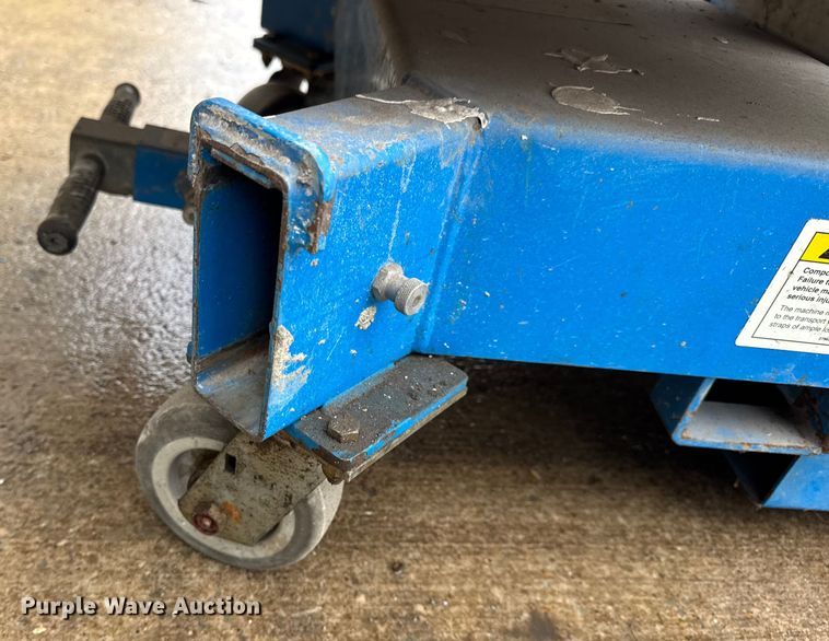 image for item EN0610 Genie AWP-30S vertical lift