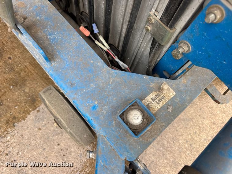 image for item EN0610 Genie AWP-30S vertical lift