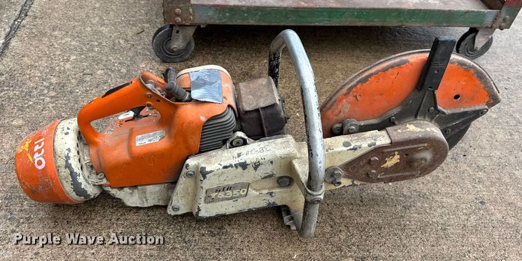 image for item EN0611 Assorted tools