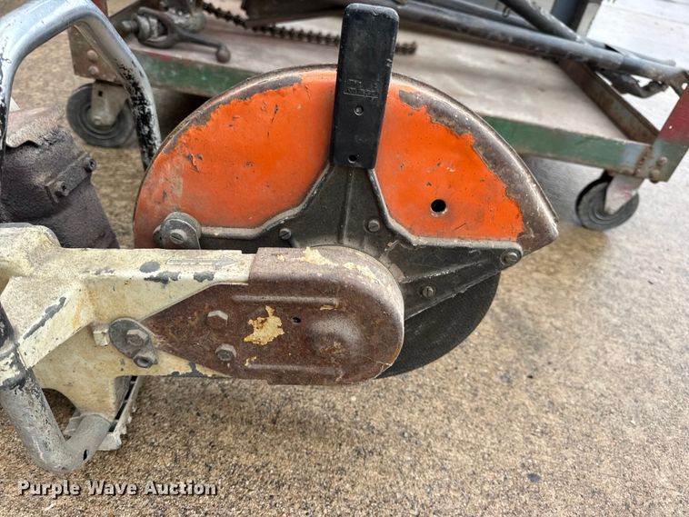 image for item EN0611 Assorted tools