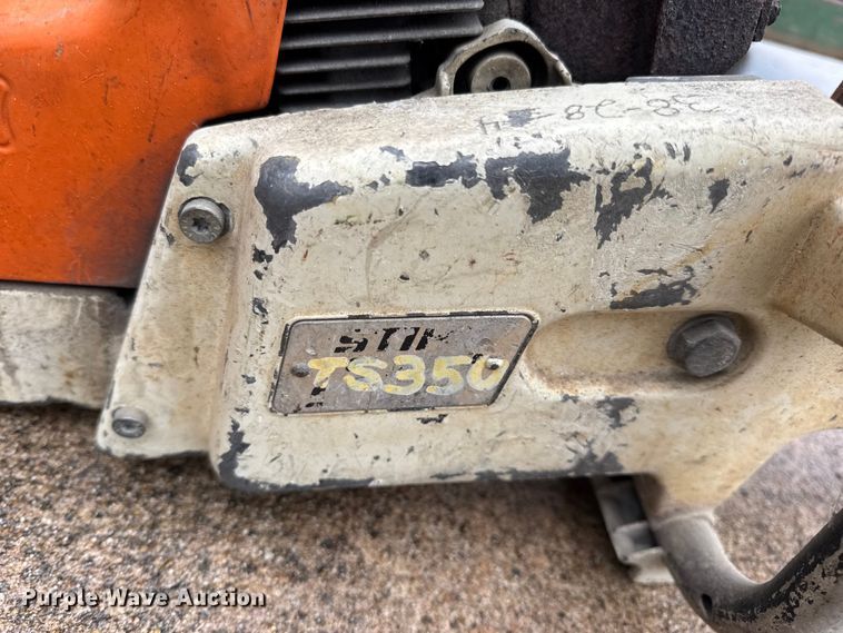 image for item EN0611 Assorted tools