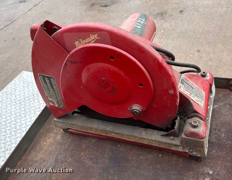 image for item EN0611 Assorted tools