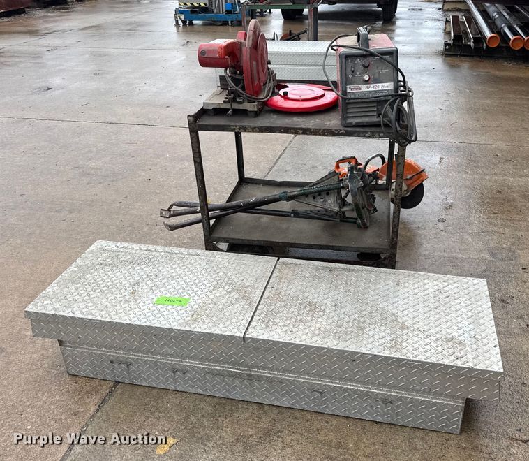 image for item EN0612 Assorted tools