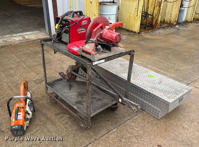 image for item EN0612 Assorted tools