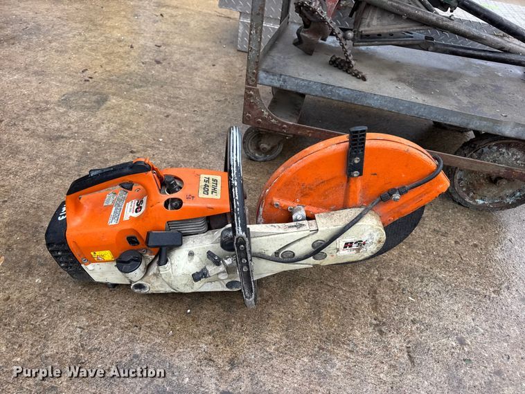 image for item EN0612 Assorted tools