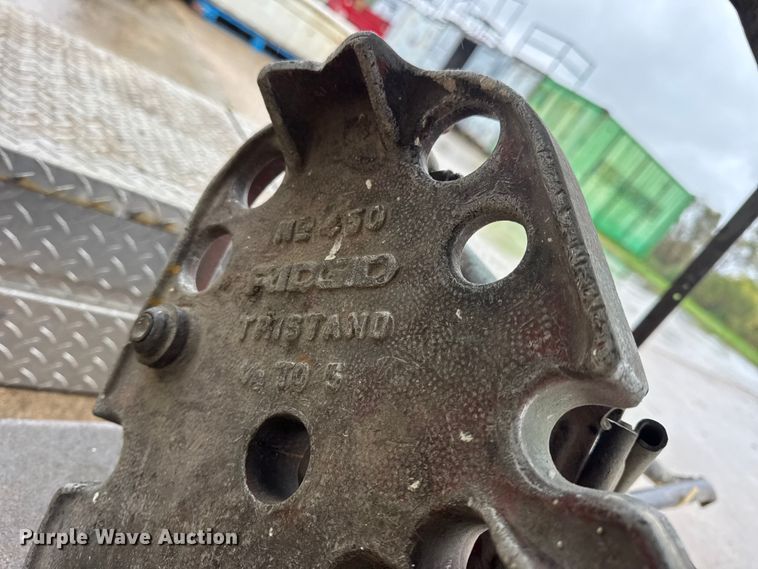 image for item EN0612 Assorted tools