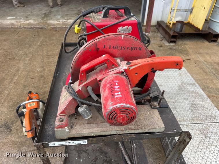 image for item EN0612 Assorted tools