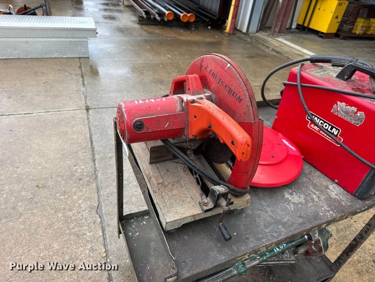 image for item EN0612 Assorted tools