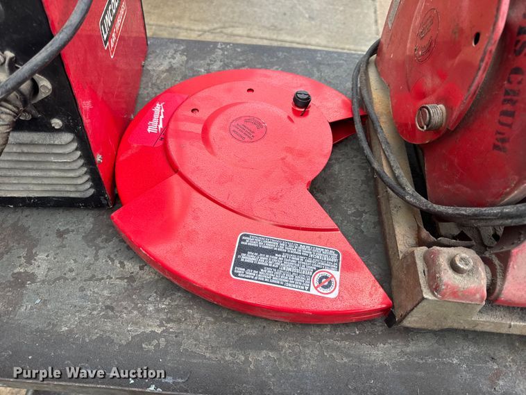 image for item EN0612 Assorted tools