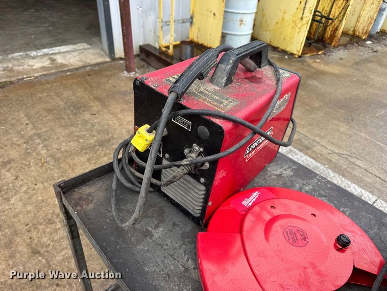 image for item EN0612 Assorted tools