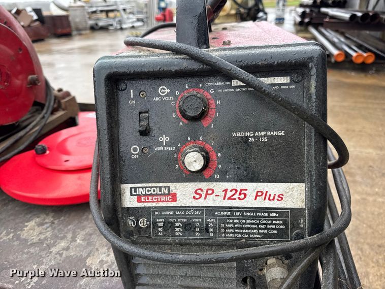 image for item EN0612 Assorted tools