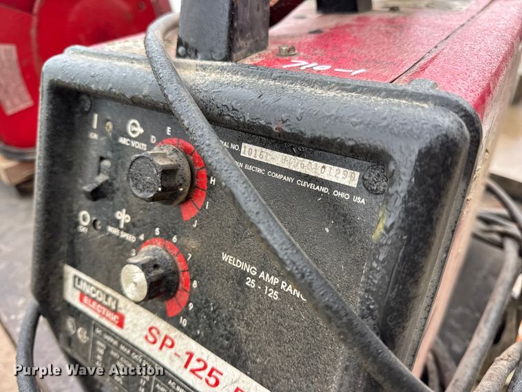 image for item EN0612 Assorted tools