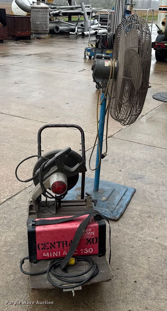 image for item EN0613 Assorted tools