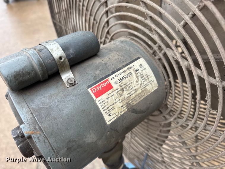 image for item EN0613 Assorted tools