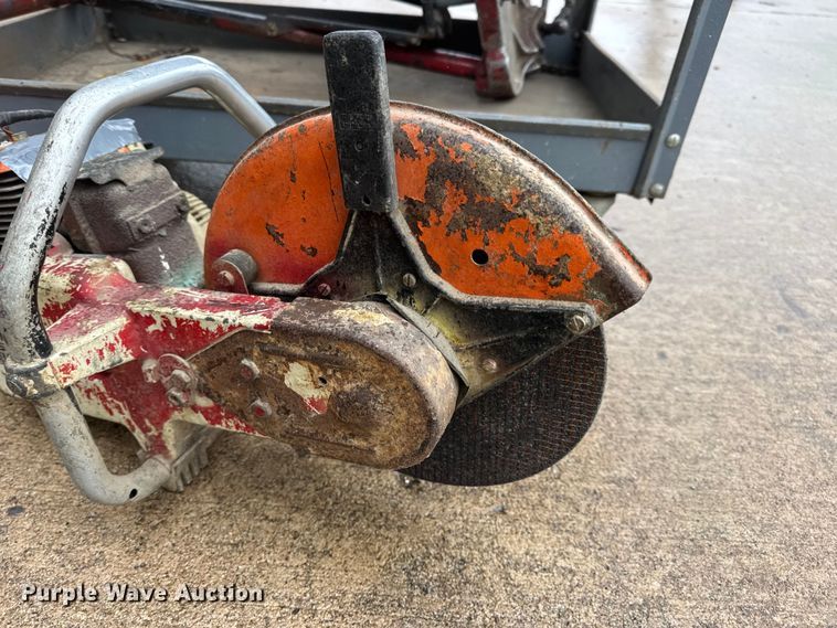 image for item EN0614 Assorted tools