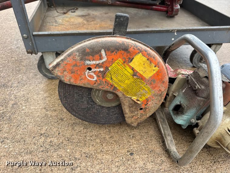 image for item EN0614 Assorted tools