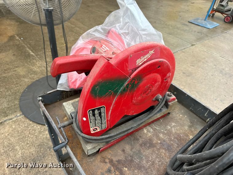 image for item EN0614 Assorted tools