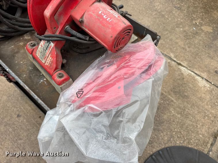 image for item EN0614 Assorted tools