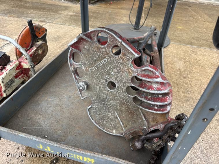 image for item EN0614 Assorted tools