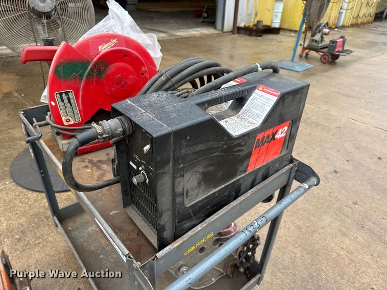 image for item EN0614 Assorted tools