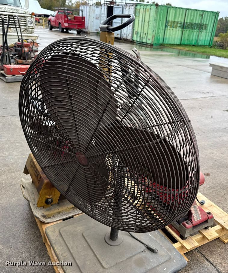 image for item EN0616 Assorted tools