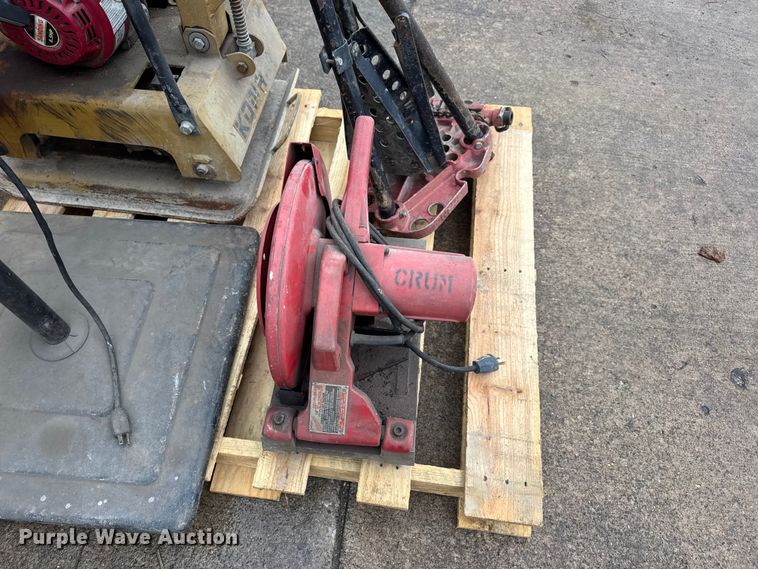 image for item EN0616 Assorted tools