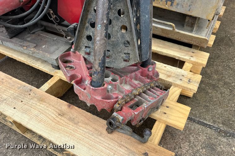 image for item EN0616 Assorted tools