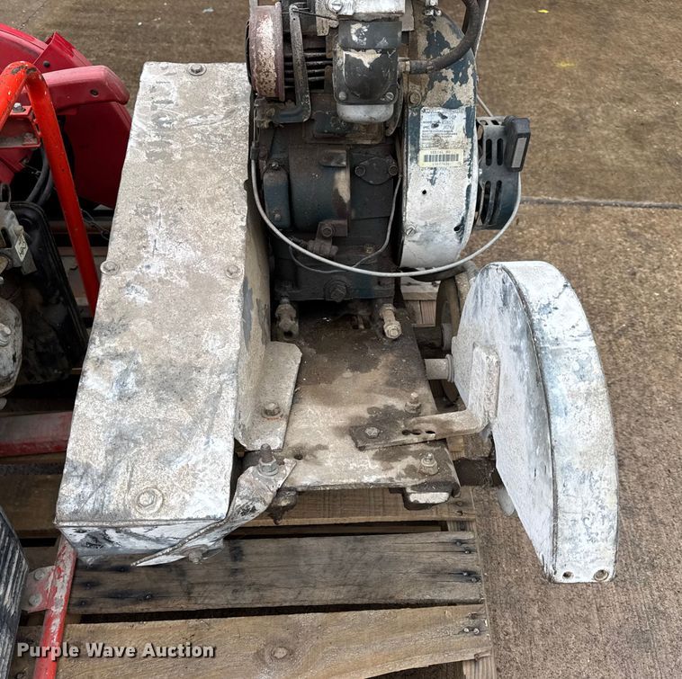 image for item EN0617 Assorted tools