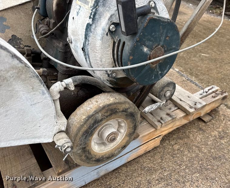 image for item EN0617 Assorted tools