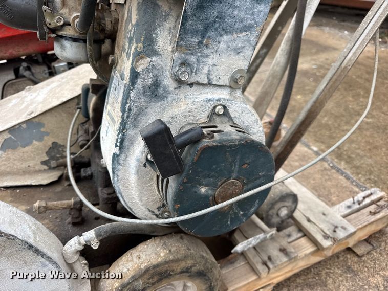 image for item EN0617 Assorted tools