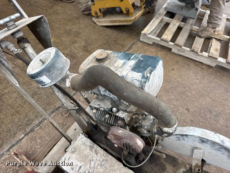 image for item EN0617 Assorted tools